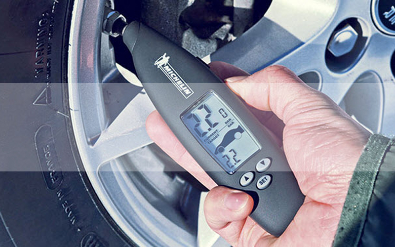 NEW BARLEY Digital Tire Pressure Gauge Display Digital Tire Pressure Gauge is Used for Car Truck Bicycle Motorcycle Backlit LCD Display and Non-Slip Grip 